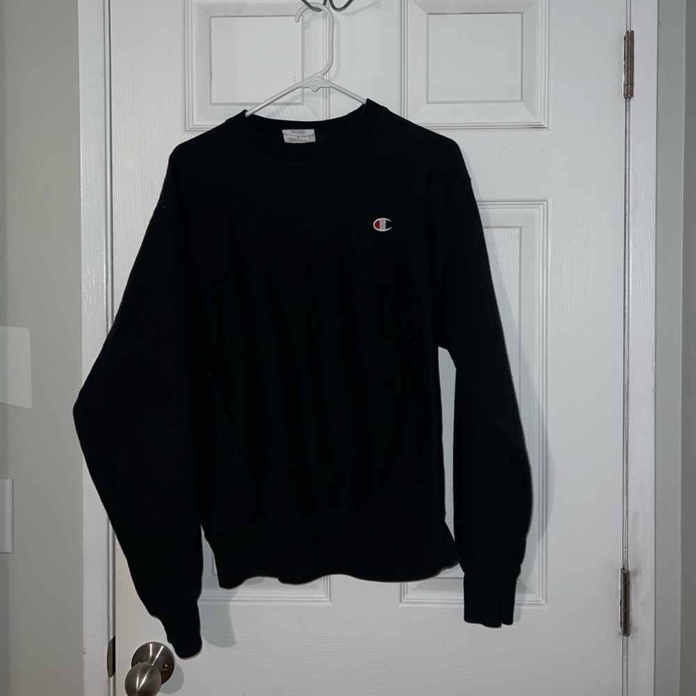 Black champion crewneck size medium